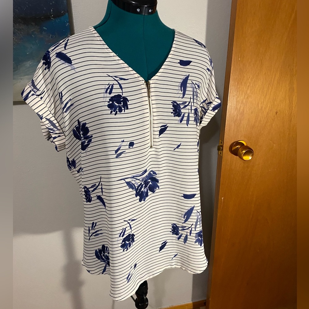 🍩 Short sleeve blouse